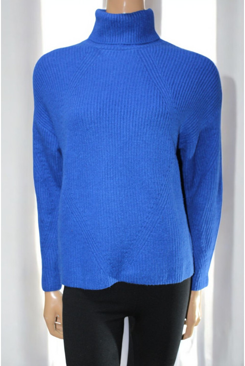 Свитер